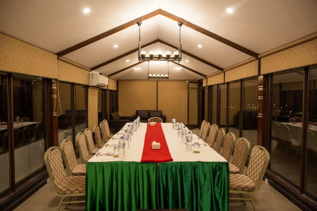 Chandragiri Hills Resort Thānkot Eksteriør billede